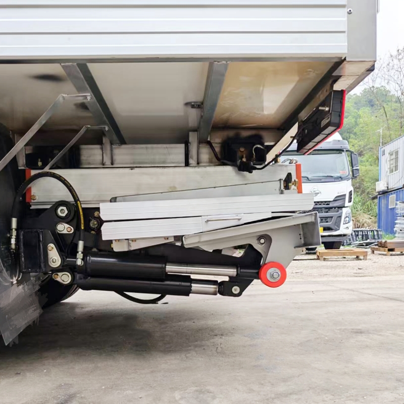 Hidden Folding Tailgate