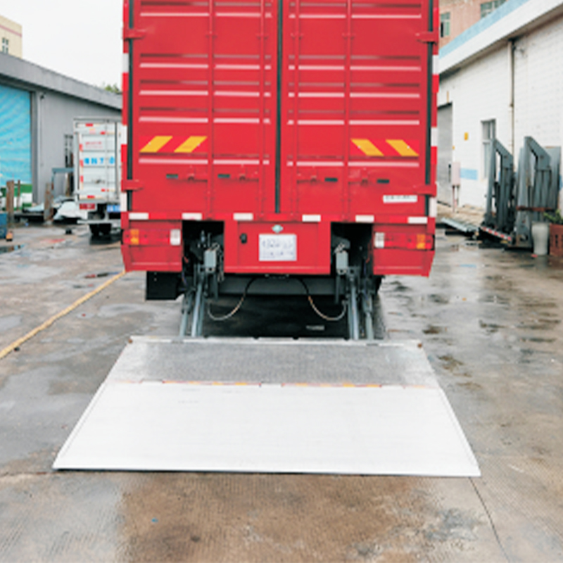 Hidden Folding Tailgate