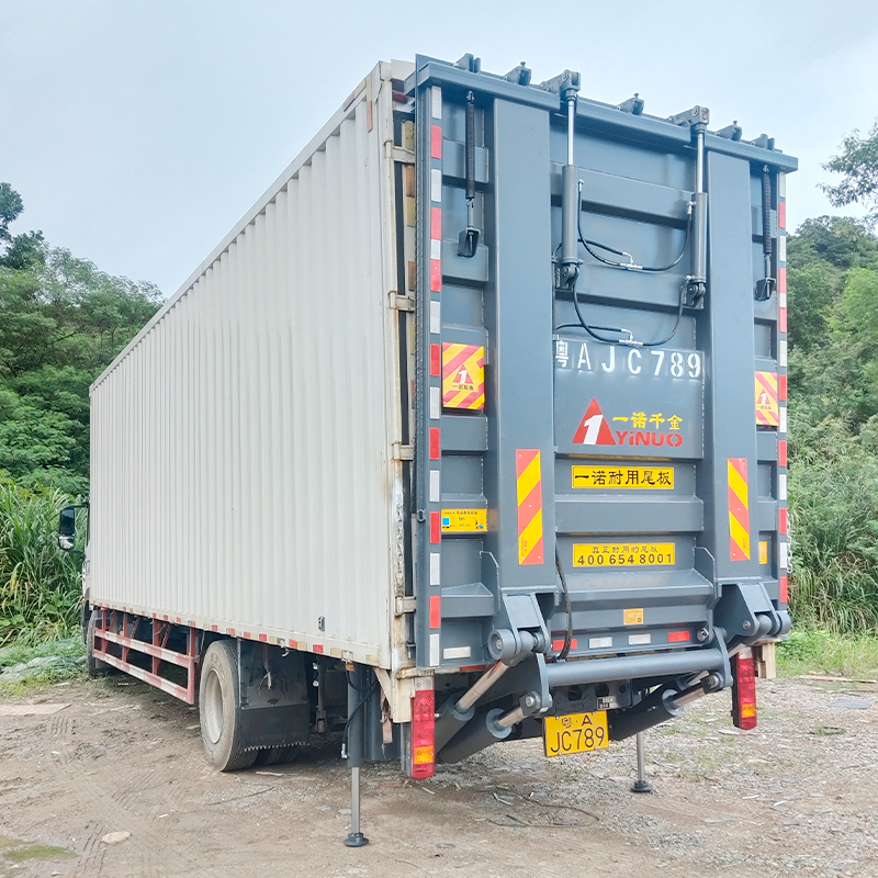Heavy-Duty Lifting Tailgate